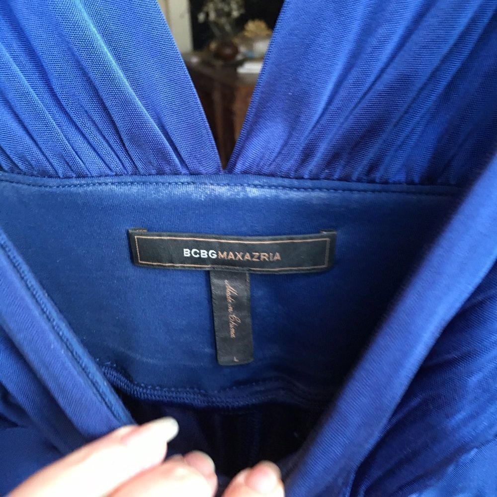 Bcbg max Royal Satin Pleated Luxury Tank! - Picture 3 of 8